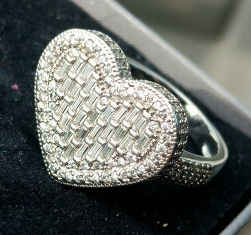 Moissanite heart baguette hip - baguette,