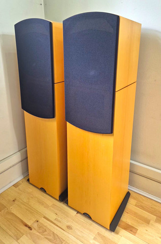 Naim allae floorstanding - **naim,