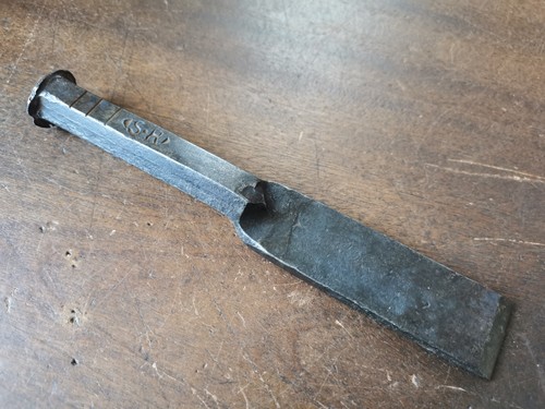 Vintage 31mm wide - flat, back