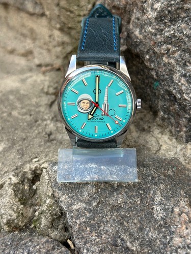 Mechanical watch wostok - wostok, yuri