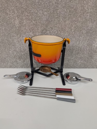 Vintage creuset cast iron - le,