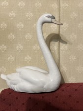 Lladro  Retired Large Swan 