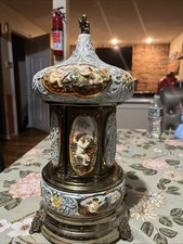 Capodimonte Carousel Musical Movement Cigar/Cigarette Lipstick Dispenser 2 tunes