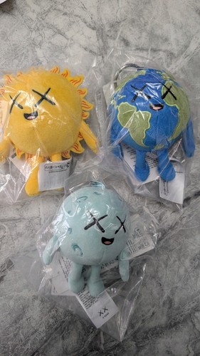 Uniqlo kaws universe plush - kaws,