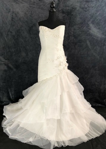 Stunning wedding dress - stunning,
