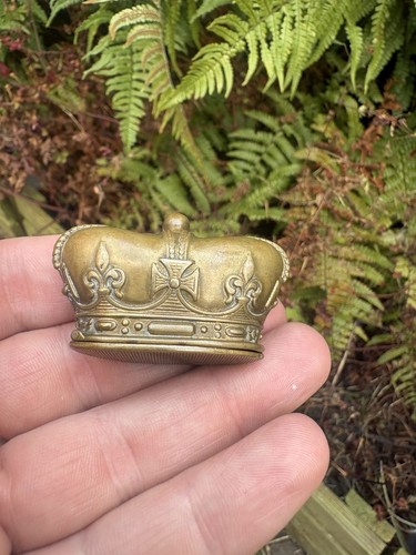 Antique novelty brass - antique, crown