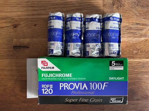 Fujichrome provia 100f pro 120 - fujichrome,