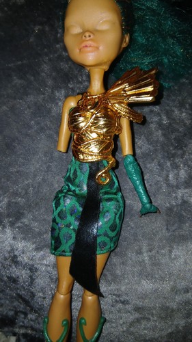 Incomplete monster high boo - monster,