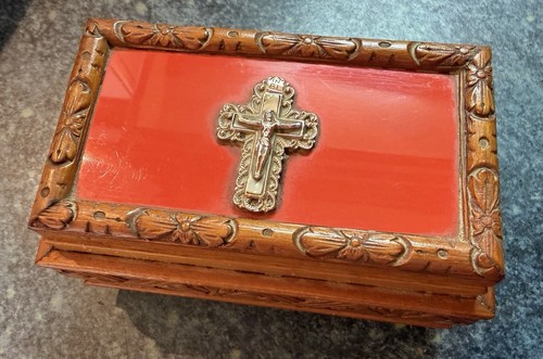 Vintage carved wooden box - box, with