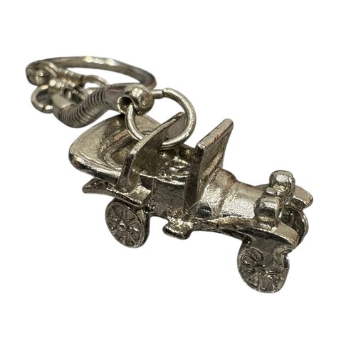Vintage metal car keychain - car, –