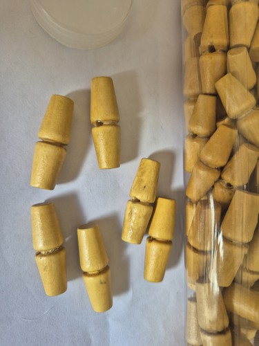 35mm wooden toggles