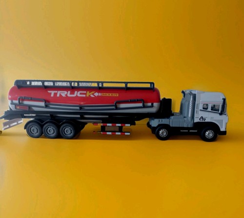 Diecast lorry metal and - diecast,
