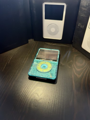 Apple ipod classic 5th gen - classic,