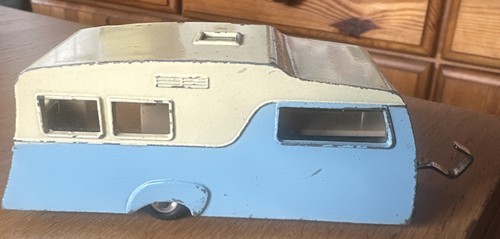 Dinky toys four - four, caravan