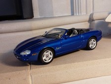 Maisto 1:18 JAGUAR XK-8. Nice But Flawed, Pls Read Description 