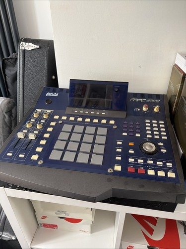 Akai mpc 4000 - mpc, sampler