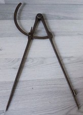 Antique Locking Wing Divider