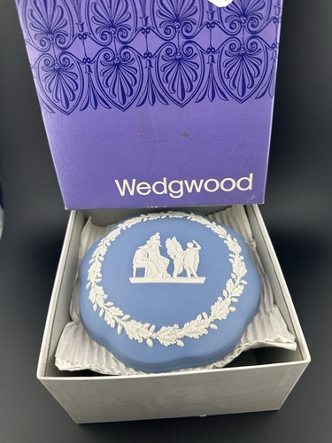 Wedgwood pale blue jasperware - wedgwood,