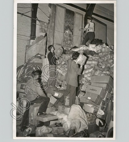 Hungarian relief centers - hungarian,