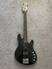 Fender Deluxe Dimension Bass