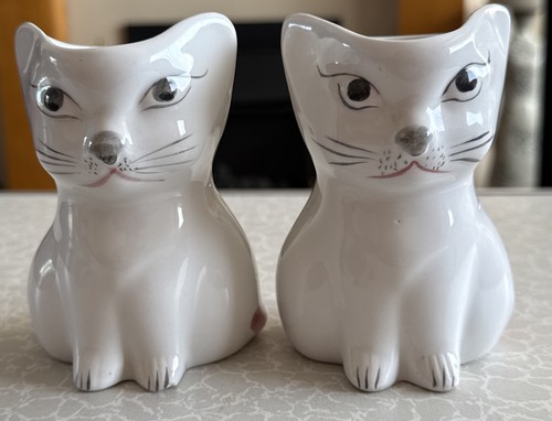 Pair vintage kitsch - a, of