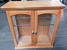 VINTAGE SMALL WOOD CURIO
