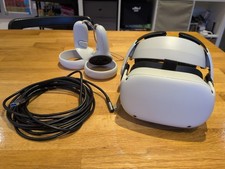 Oculus Quest 2 64gb + controllers and Bobovr M2