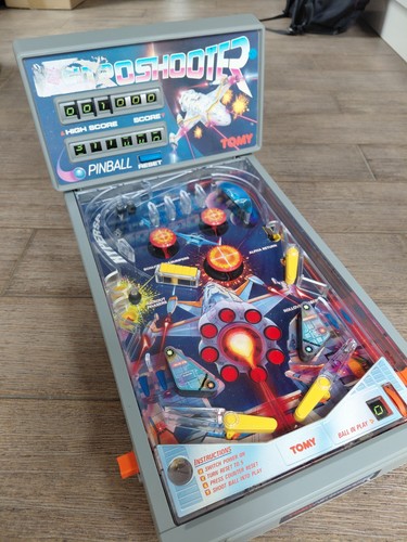 Retro tomy astro - astro, shooter