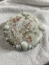 Antique Wave Crest Custard