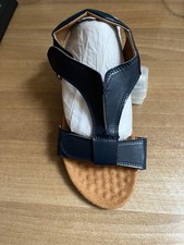 Women’s Navy leather sandal