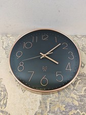 ACCSHINE Radio-Controlled Wall