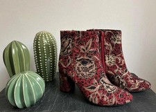 Stunning red and gold tapestry