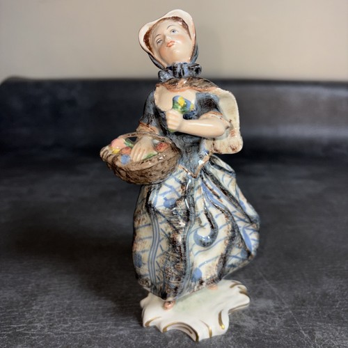 Wedgwood hand painted flower - hand,
