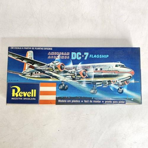Unassembled revell level - revell, dc-7