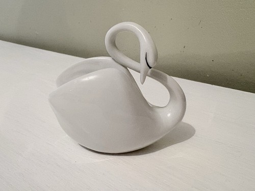 Hollóházi porcelain swan