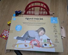 Squirrel Play 35 Piece Woode