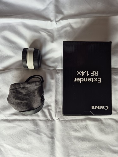 Canon lens extender - rf,