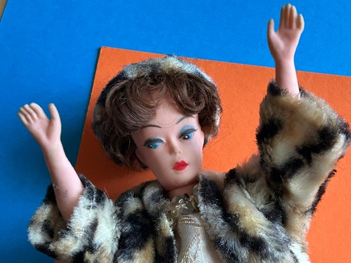 Vintage 1970s barbie doll - 🧡,