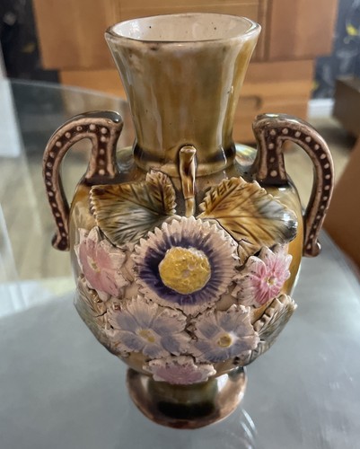 Majolica 19thc vase 17cm high - 19thc,