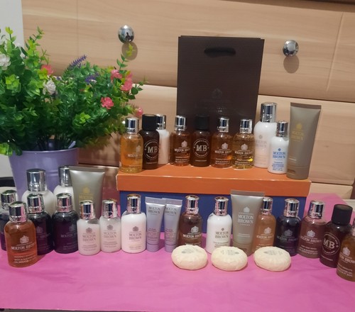 Molton brown gift set - gift,