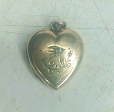Vtg 1950s Rolled Gold Plated Foliate Heart Shaped 20mm Necklace Pendant Locket 
