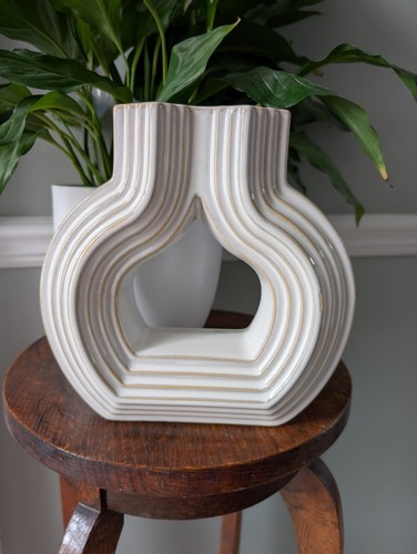 Modern cream ribbed ceramic - ribbed,