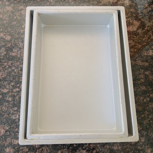 Cake tin baking pan - tin,