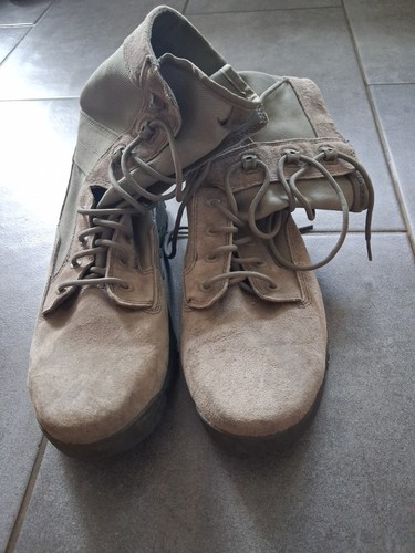 Mens size bates - 10, boots