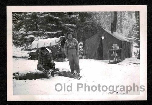 Couple deer hunters winter - couple,