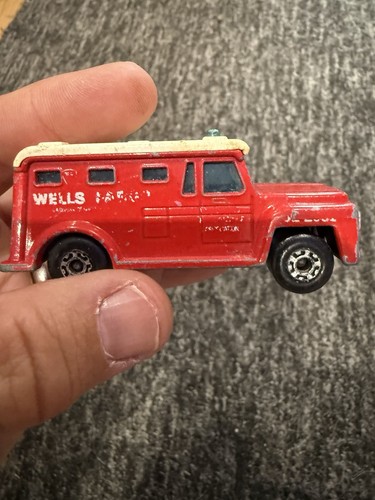 Matchbox wells fargo armored - matchbox,