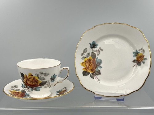 Royal vale bone china - vale, trio