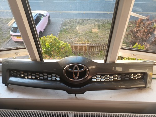 Genuine 2001 toyota corolla - genuine, 2001-09