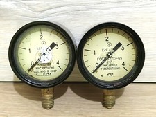 2 pcs. vintage pressure gauges