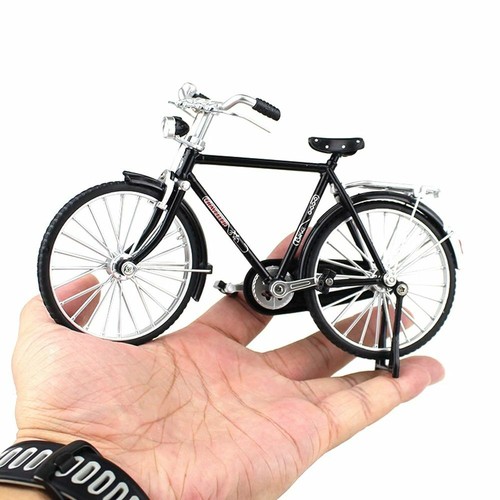 Scale diecast metal model - 1:10,